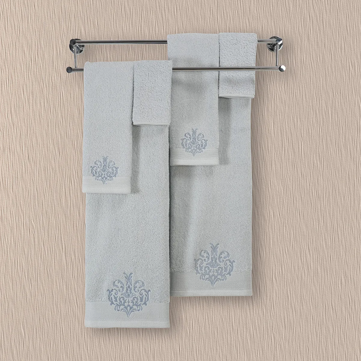 Acanthus Serenity Dutch Embroidery Machine Towel