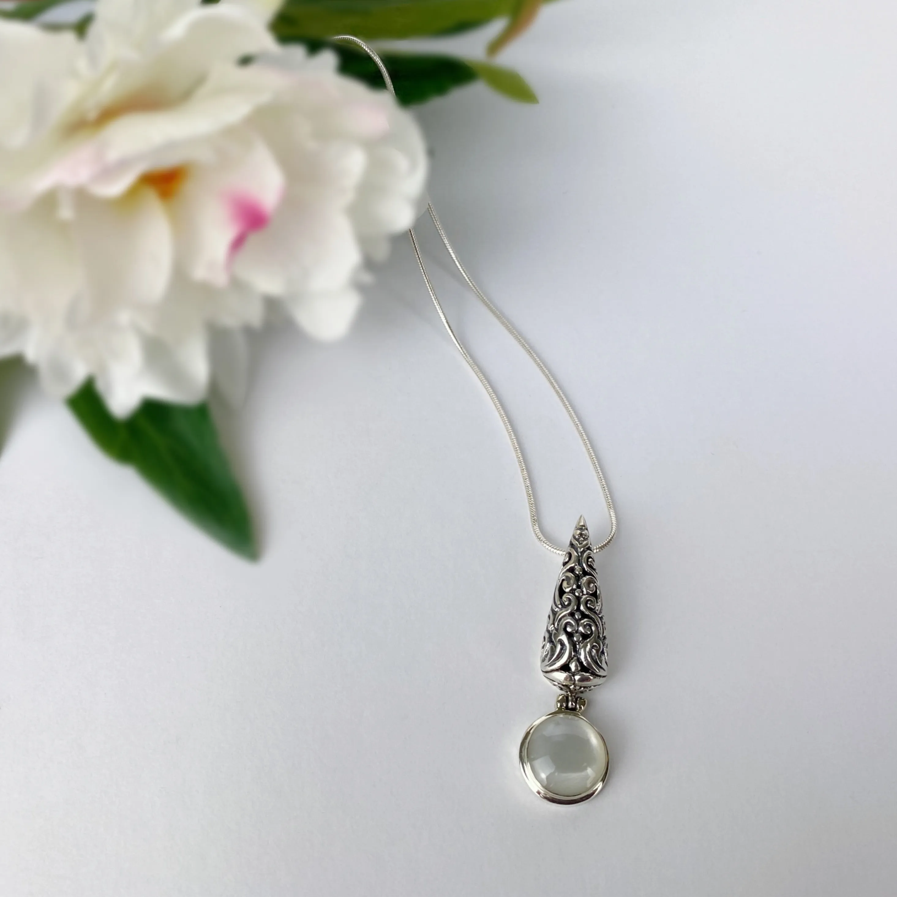 Chloe Pendant - VP359