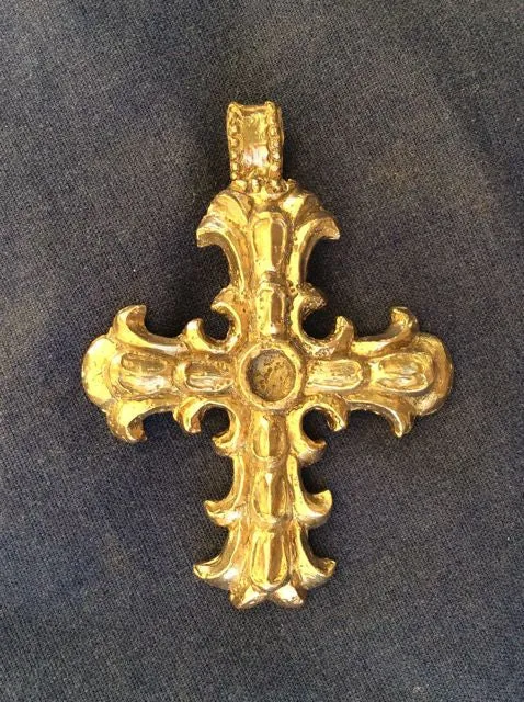 Cross - Ornate with scalloped Edges U-7