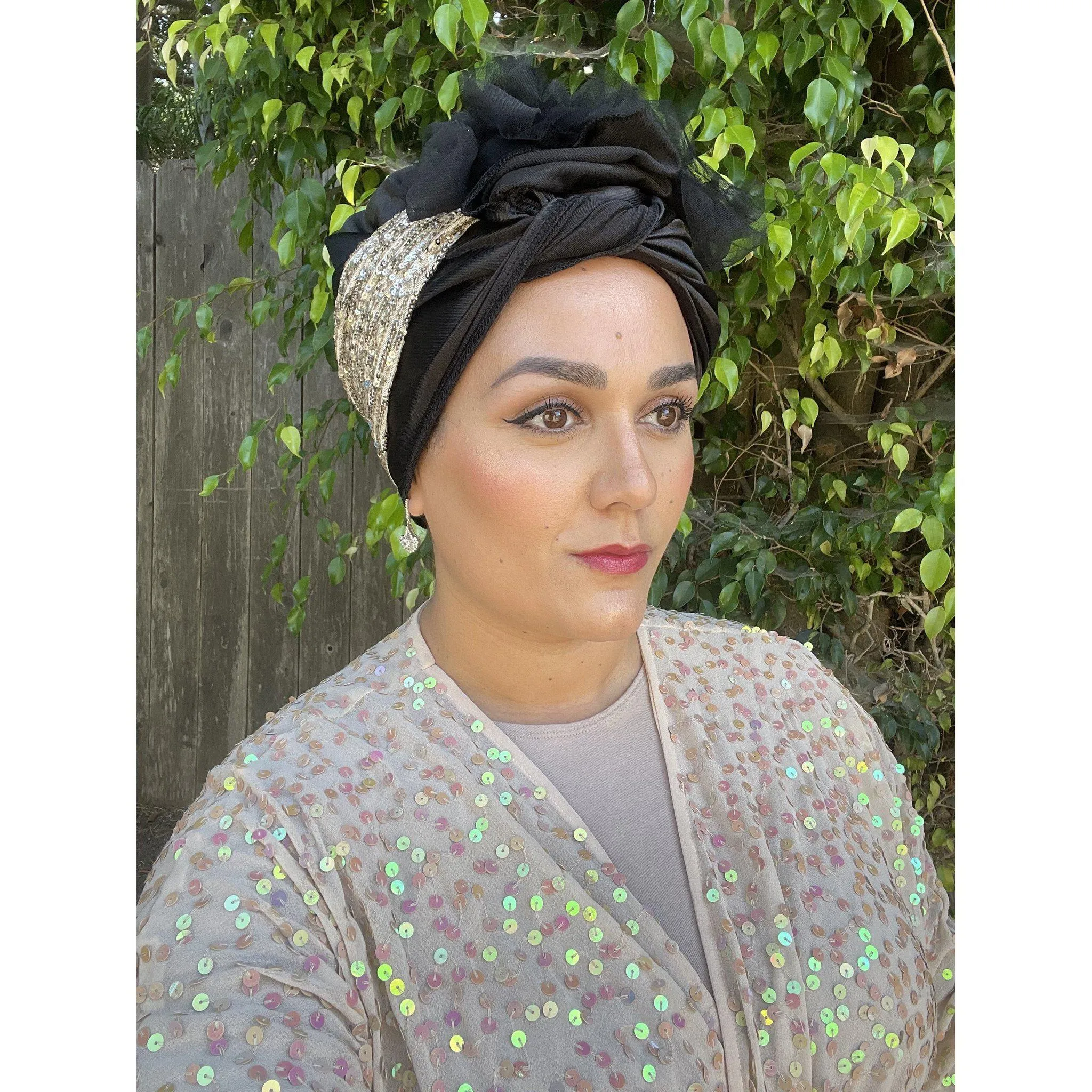 Elegant Headwrap - Black/Gold