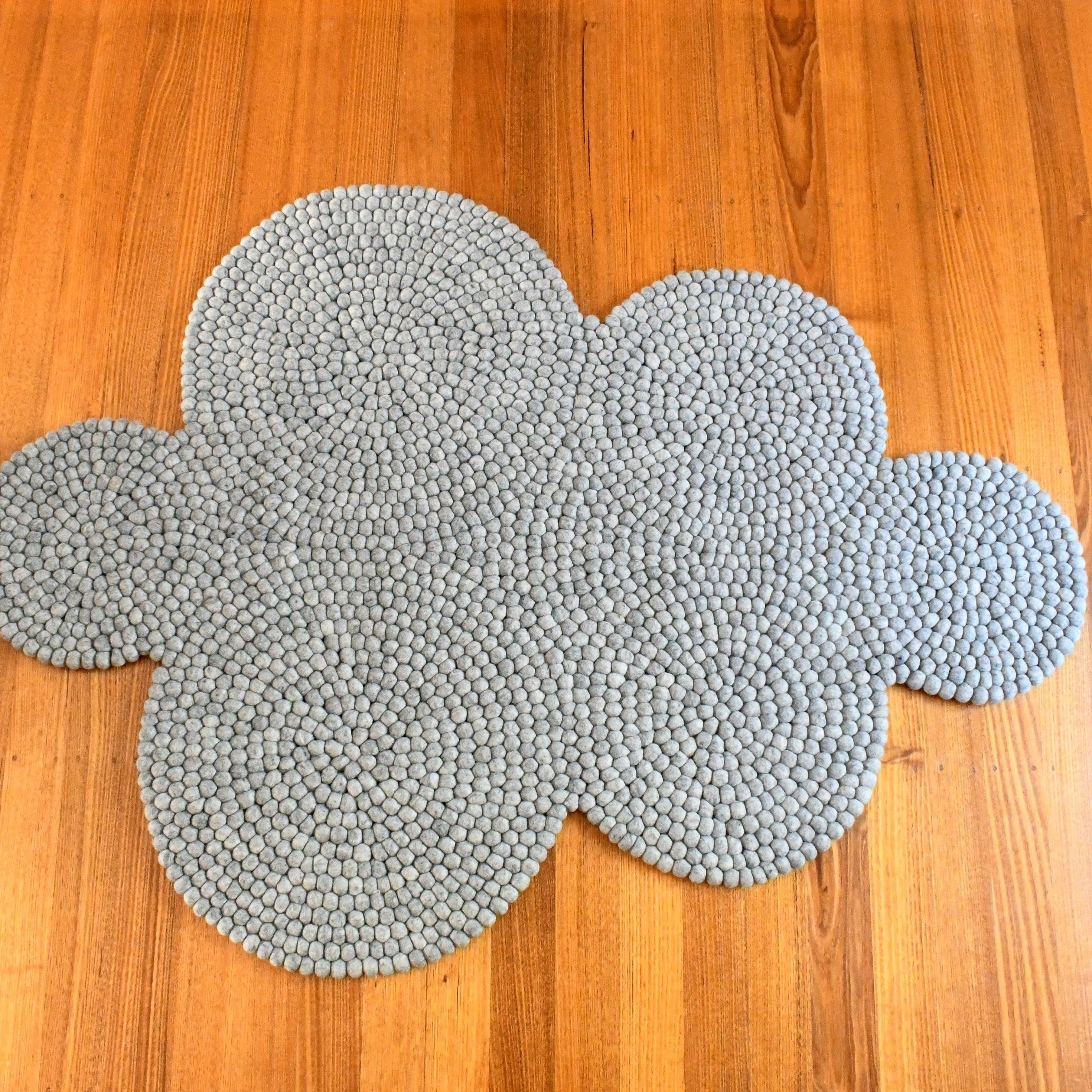 Grey Cloud Felt Ball Rug (170cm)