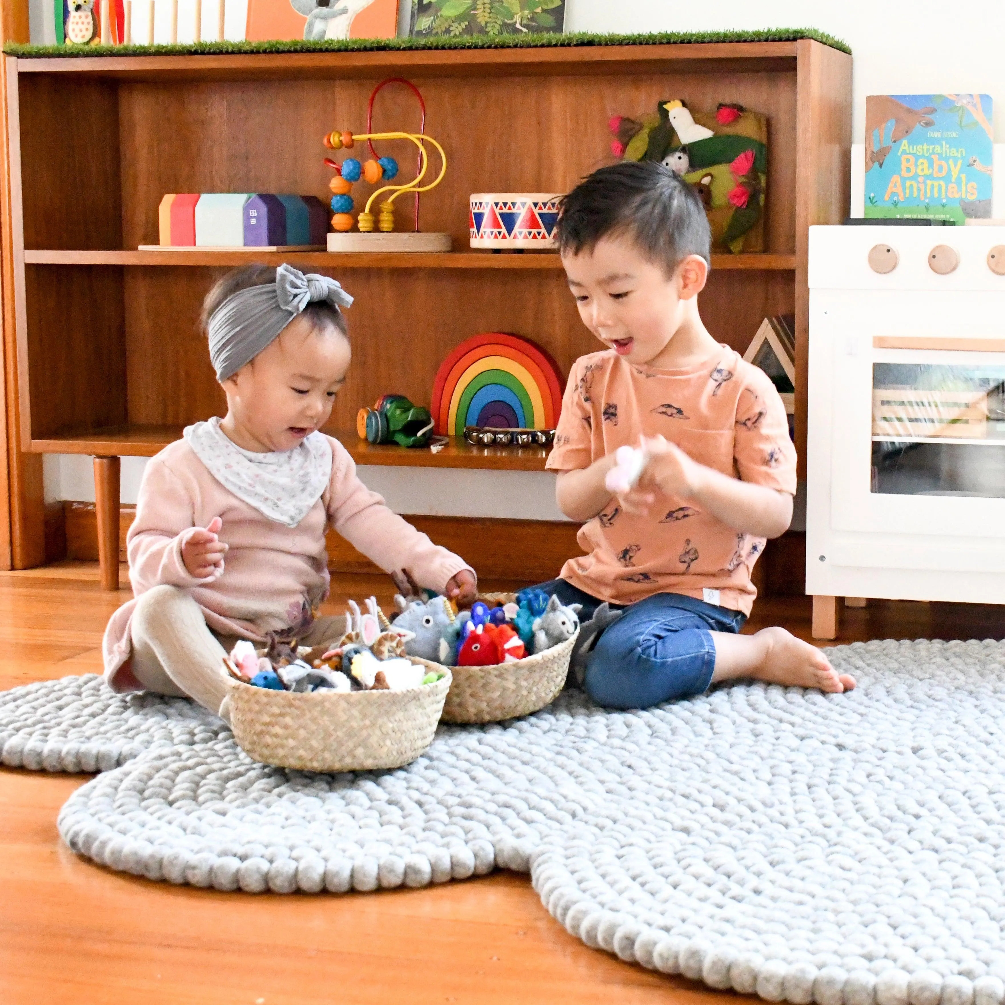 Grey Cloud Felt Ball Rug (170cm)
