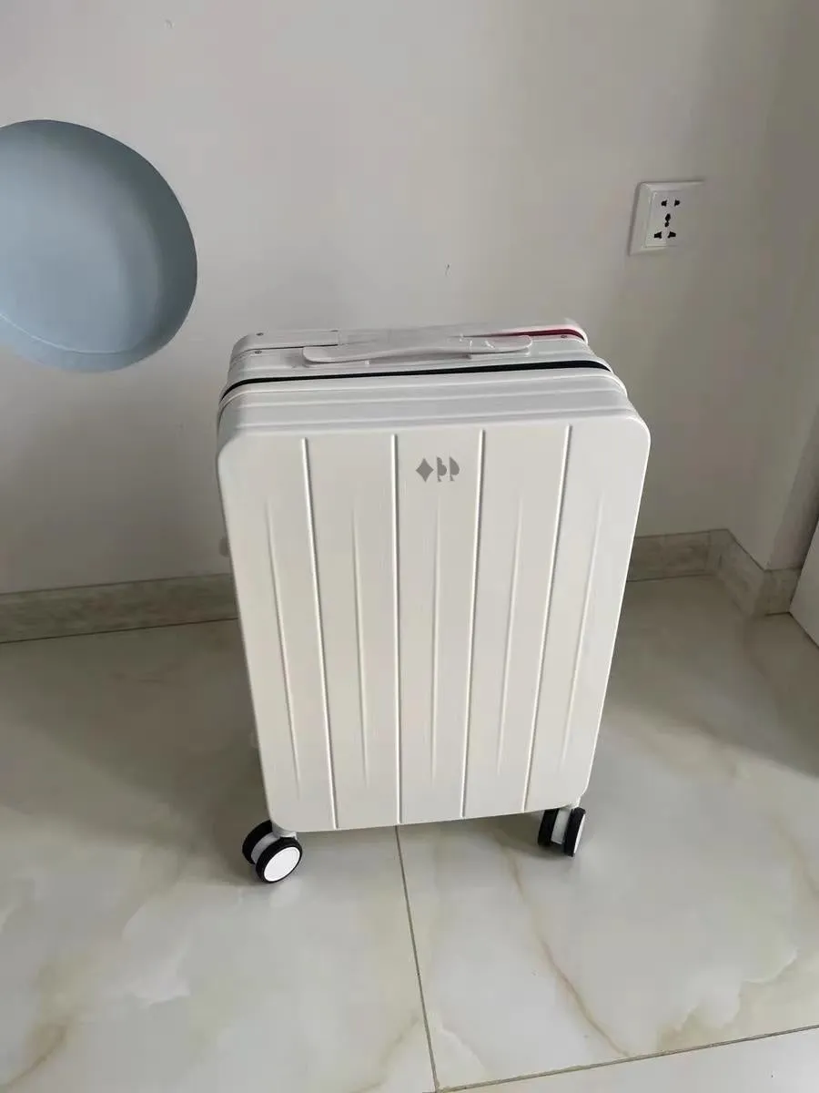 Handcase light hard surface trolley case，4 Wheels Travel Luggage