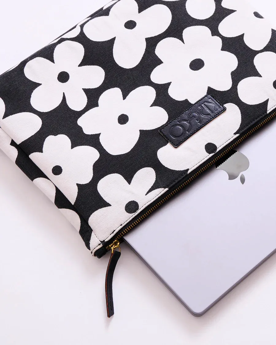 Kip & Co HOME | Flower Face Laptop Case