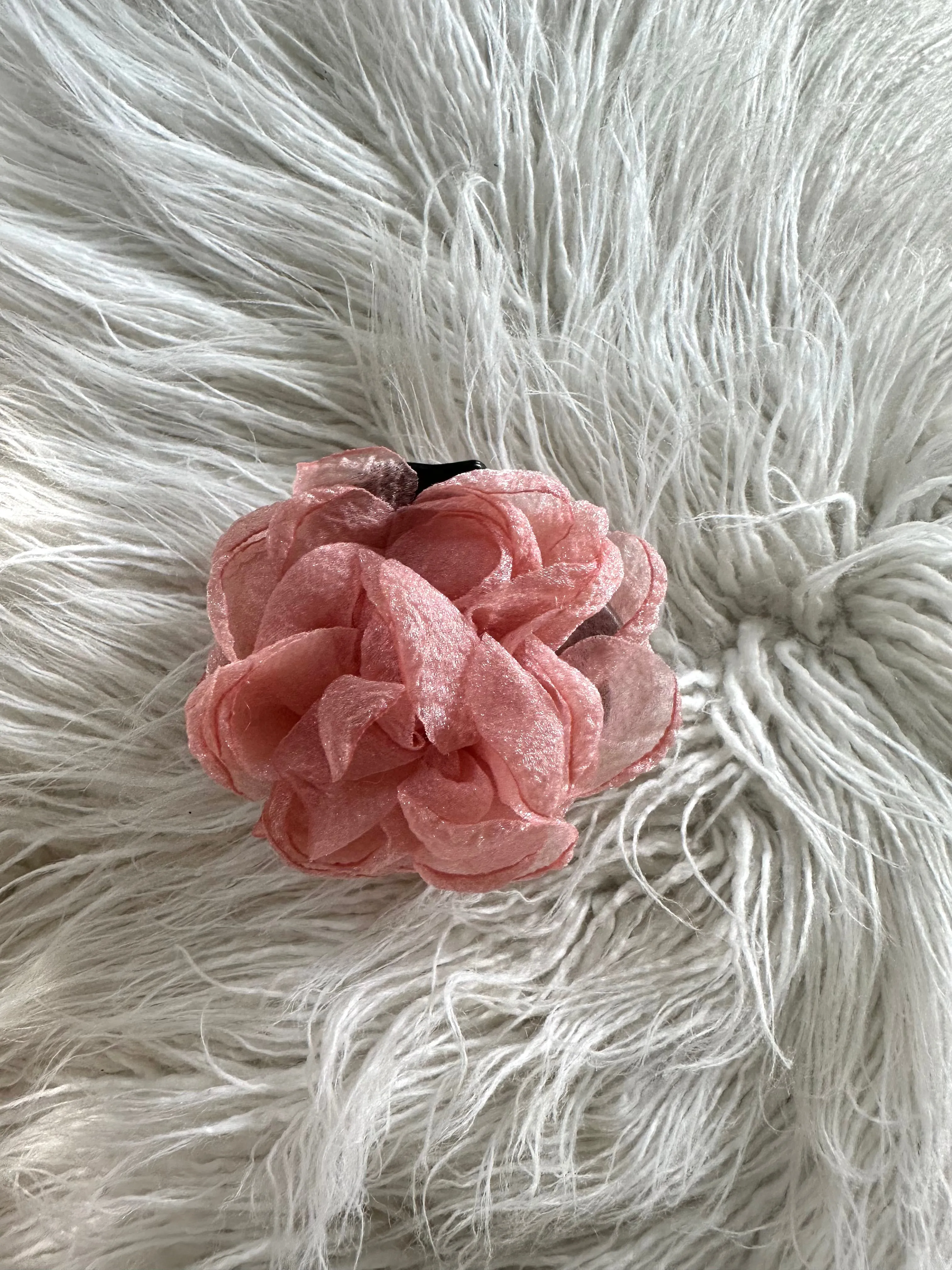 Loane Flower Hair Clip