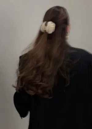 Loane Flower Hair Clip