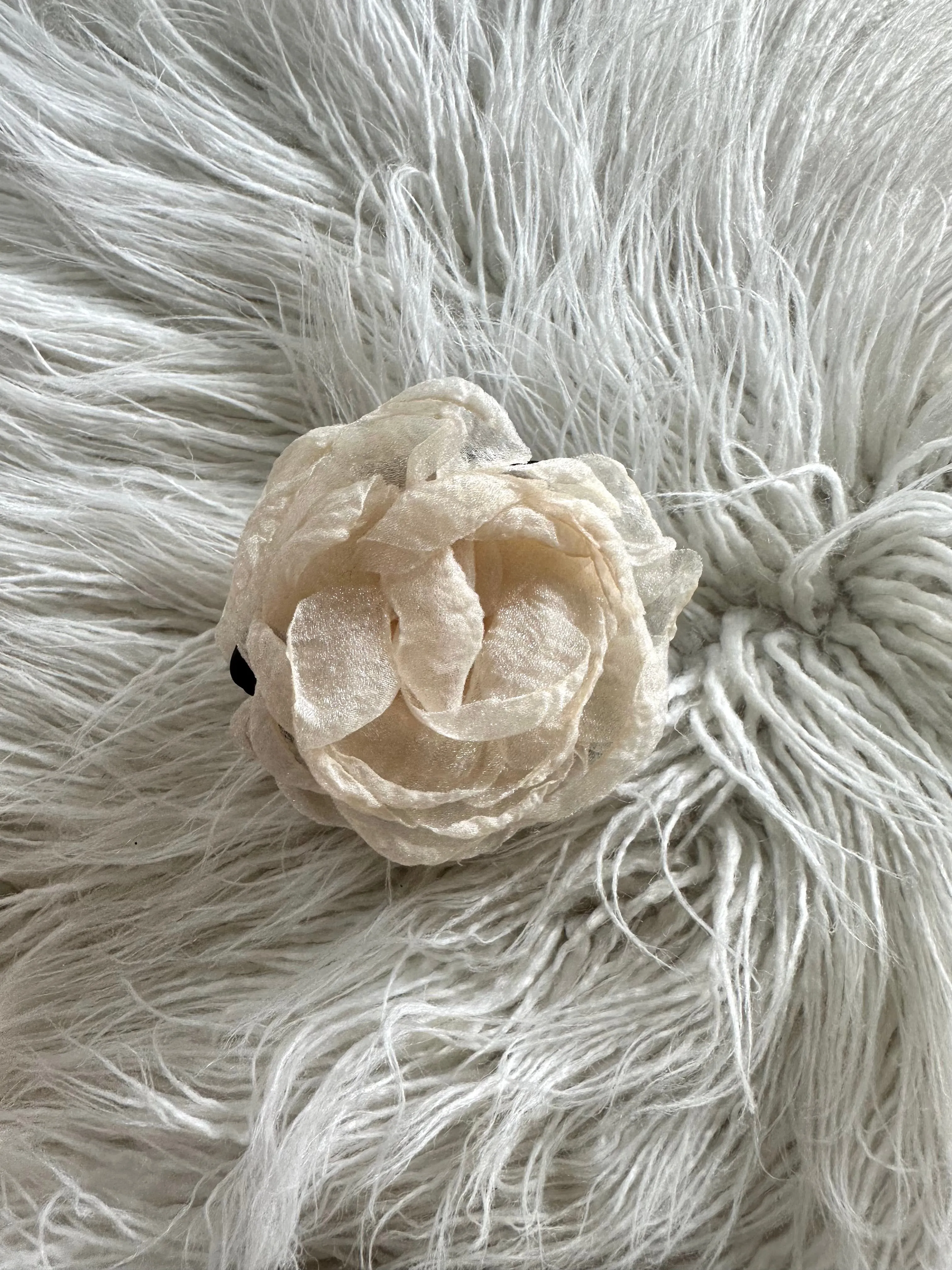 Loane Flower Hair Clip