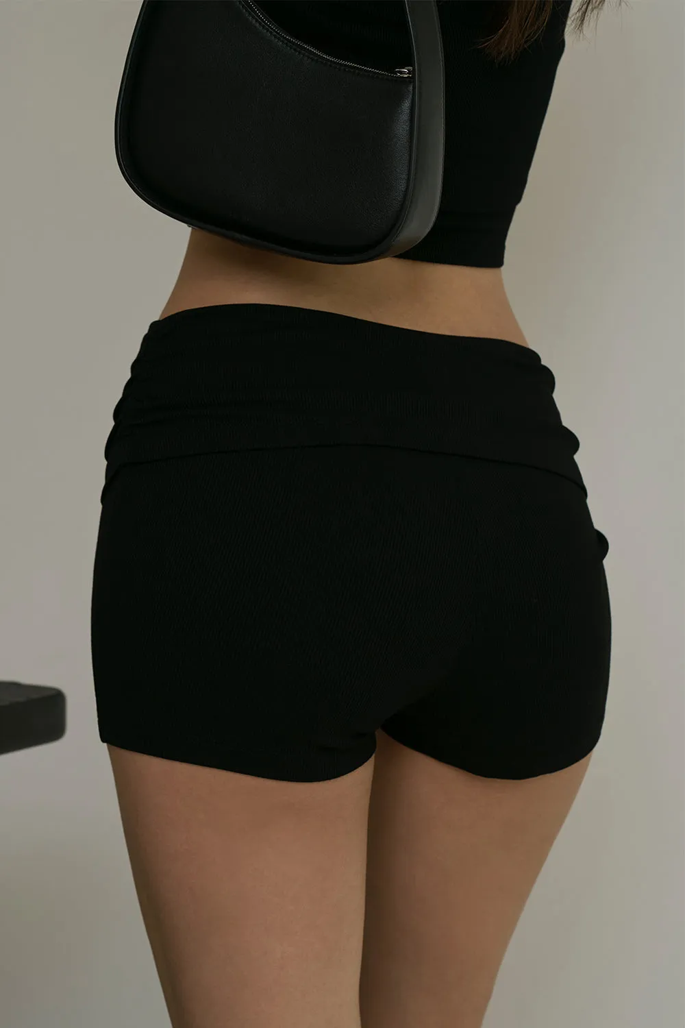 一見鍾情羅紋翻腰短褲<br>Elegant Rib Knit High Waist Shorts