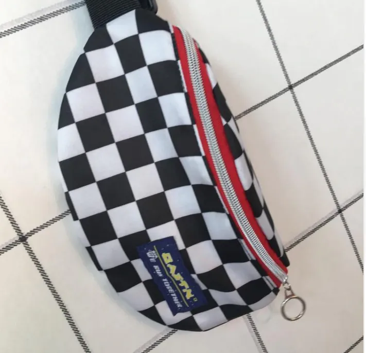 Men's/Women's Shoulder Belt Bag With Chess Print