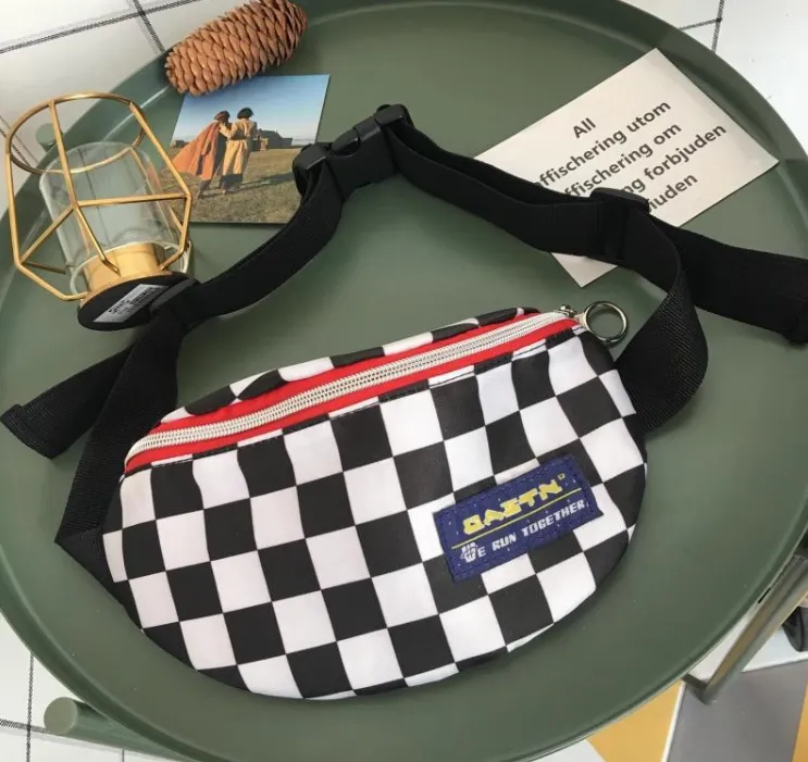 Men's/Women's Shoulder Belt Bag With Chess Print