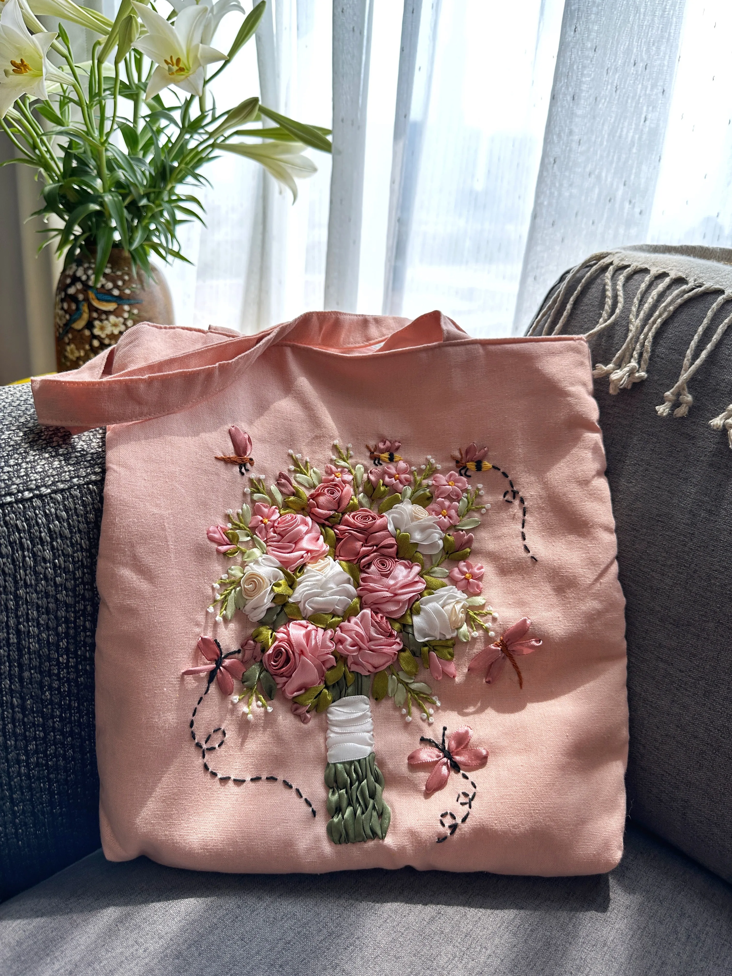Pink Linen Bag With Flower Bouquet Ribbon Embroidery