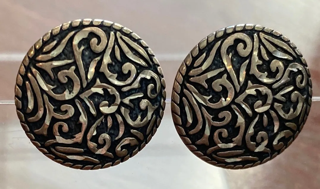 Relios by Carolyn Pollack Diamond Cut Sterling Silver 925 Pierced Earrings