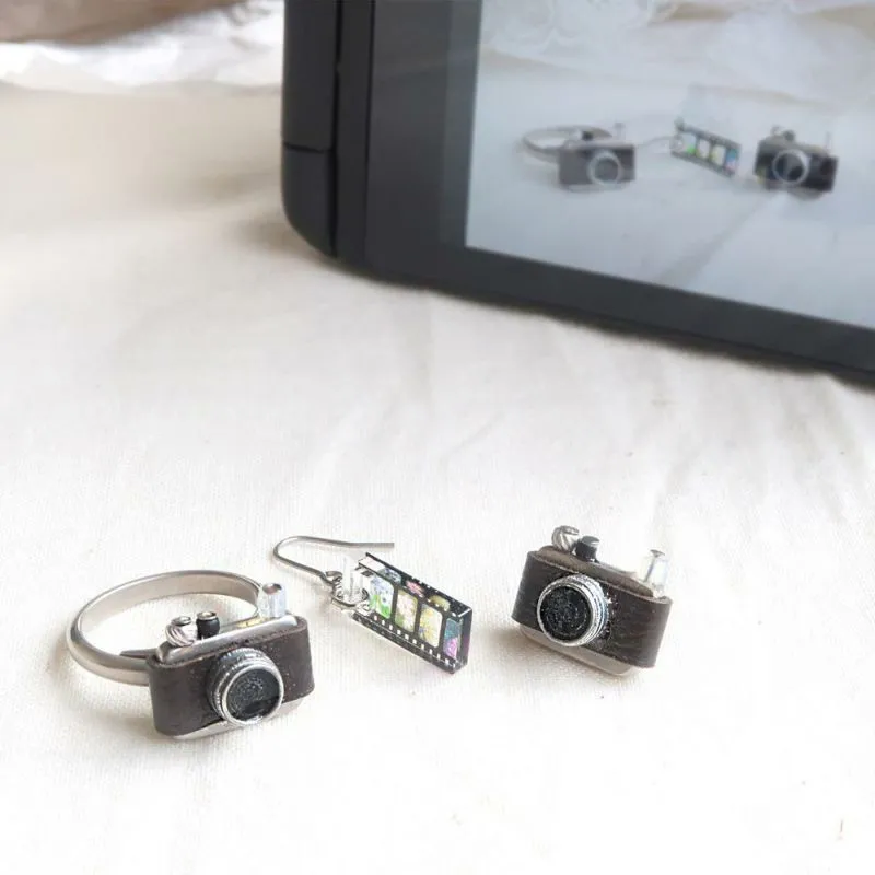 Retro Camera Ring