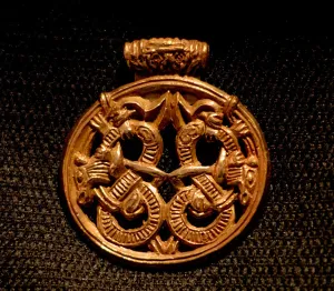 Snakes! - Pendant with top holder - N-64