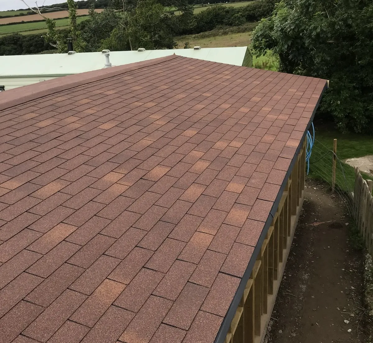 Standard 3 Tab Square Bitumen Roof Felt Shingles - Brown (2.42m2 Pack)