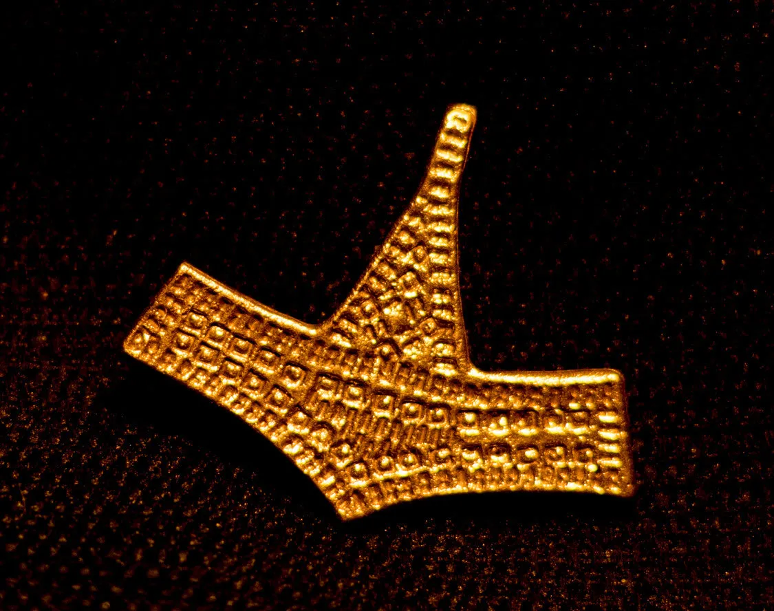 Thor's Hammer pendant circles - N-39