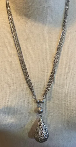 Victorian Style Silver Tone Metal Chain Pendant Filigree Necklace