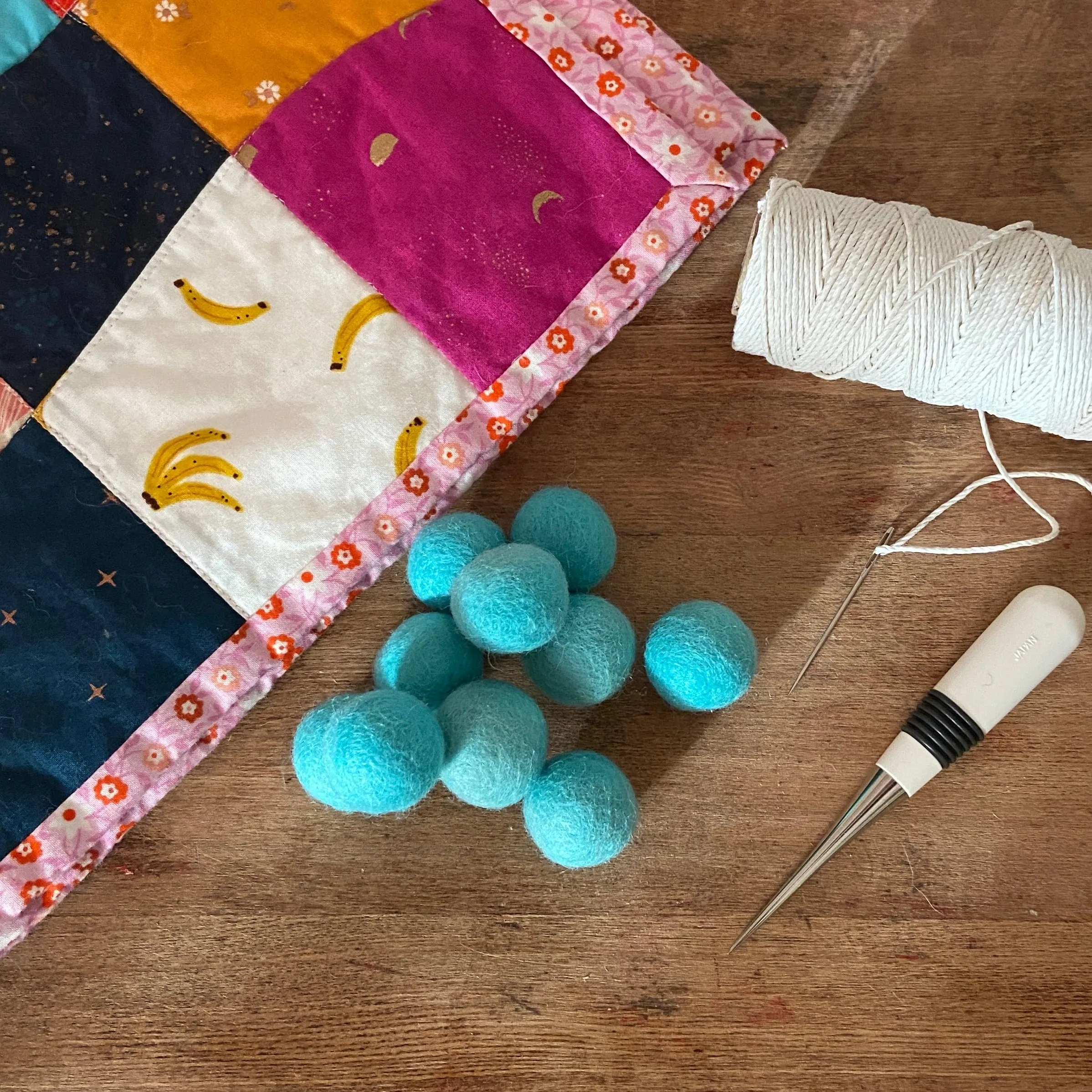 Wool Felt Balls - #20 Robin's Egg - Ten 1" Balls, 2.2cm