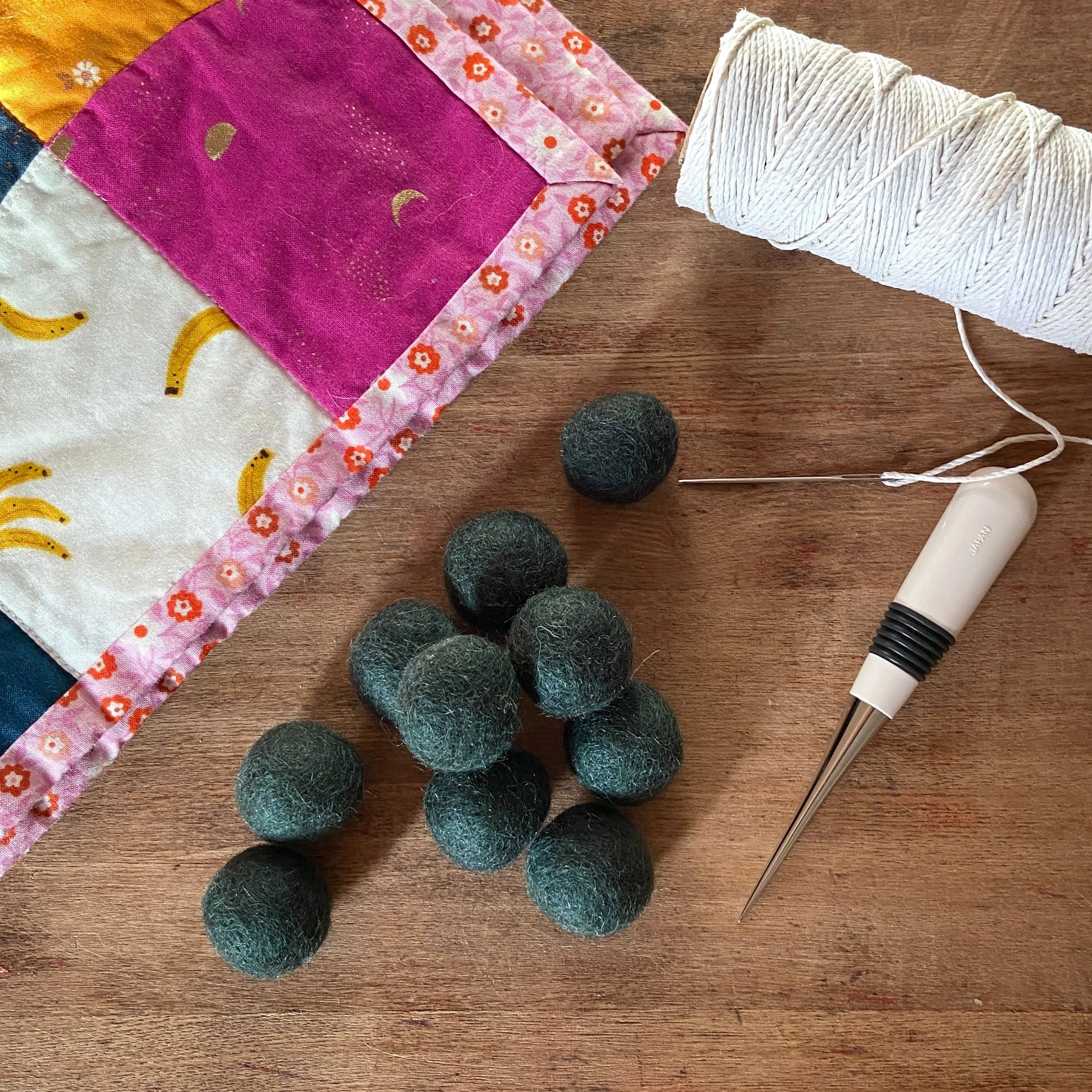 Wool Felt Balls - #8 Spruce - Ten 1" Balls, 2.2cm